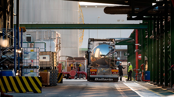 Distribution Terminal